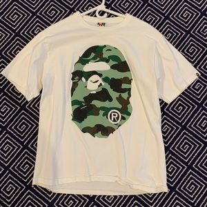 Bape t-shirt size XL white, logo on front and back
